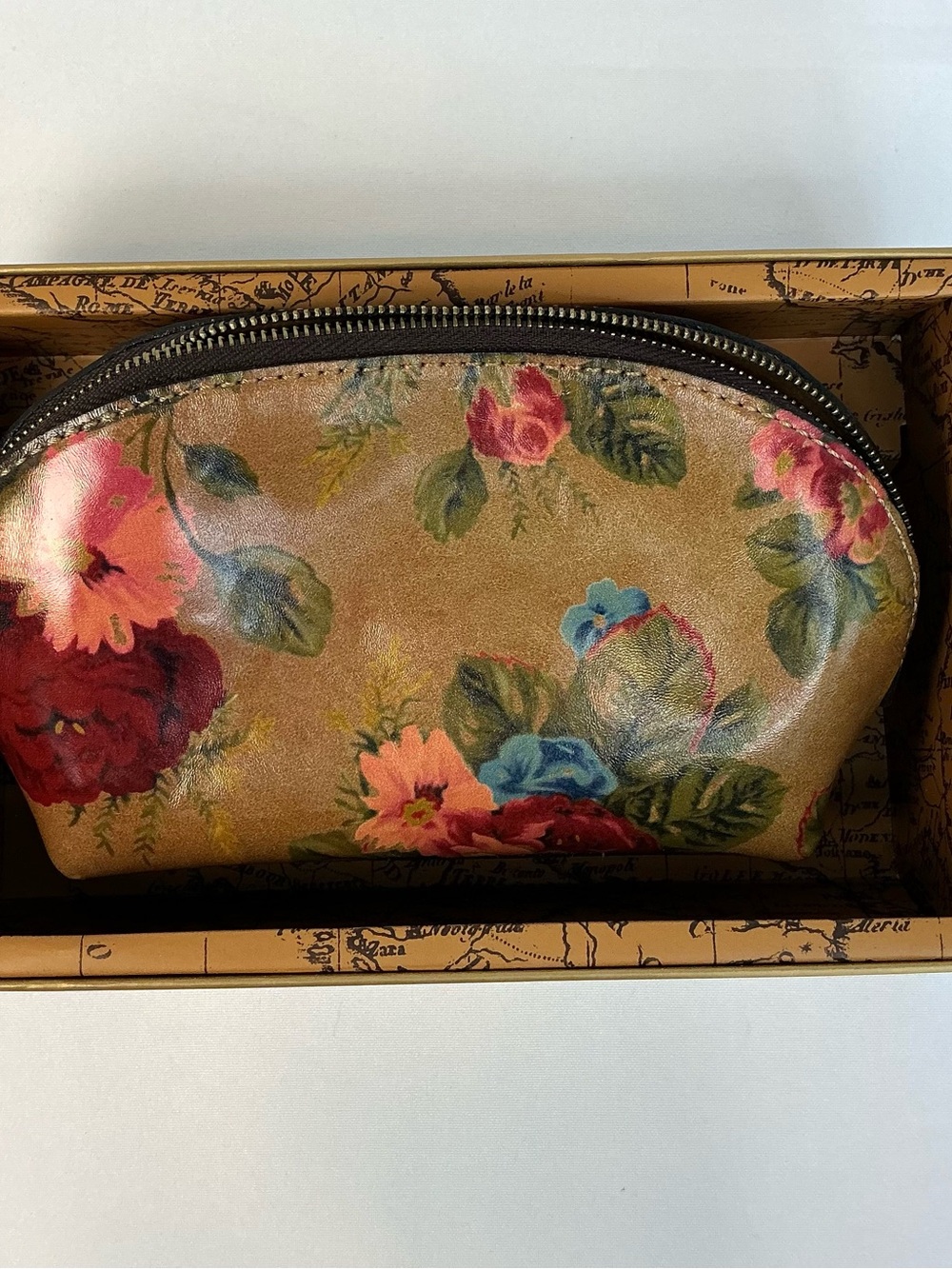 Patricia Nash Vintage Victorian Garden Leather Cosmetic Bag New in Box - Picture 2 of 5